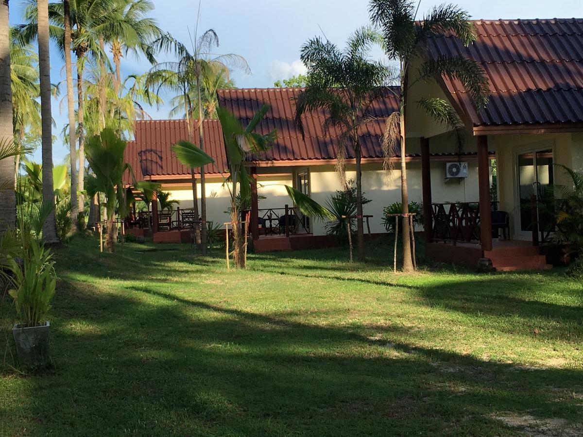Khao Lak Golden Coconut Ξενοδοχείο Εξωτερικό φωτογραφία